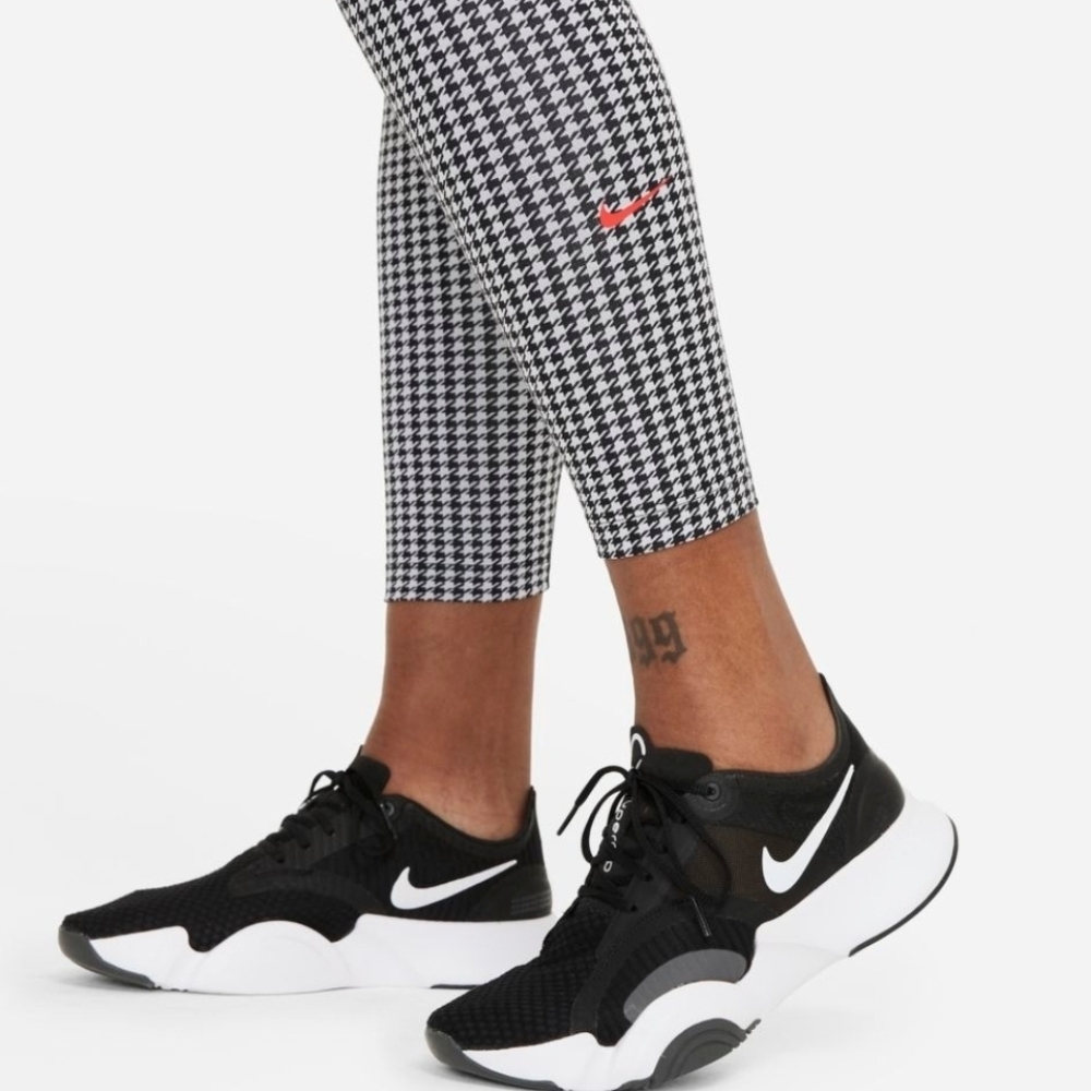 Nike Houndstooth Leggings - Black and White - Picture 4 of 5